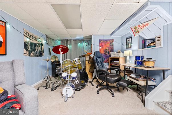 Home Office, Interior
