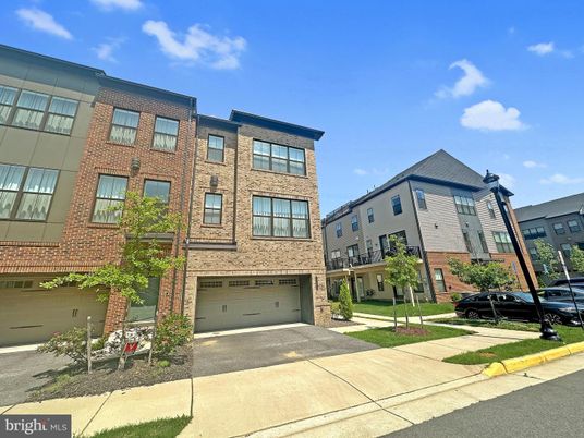 Attached, Exterior, Facade, Brick Facade, Rowhouse