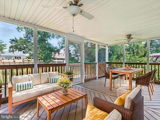 Interior, Sun Room, Water, Wood Texture Flooring