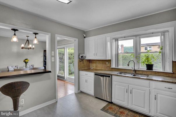 Interior, Kitchen, Pendant Lights