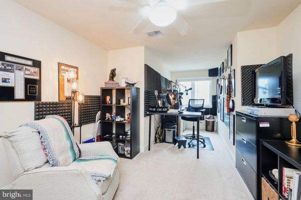 Home Office, Interior