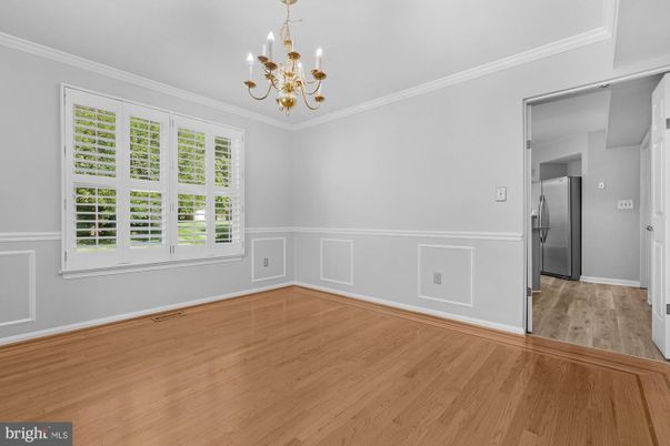 Chandelier, Empty room, Interior, Wood Texture Flooring