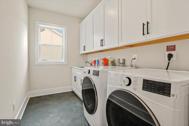 Interior, Washer