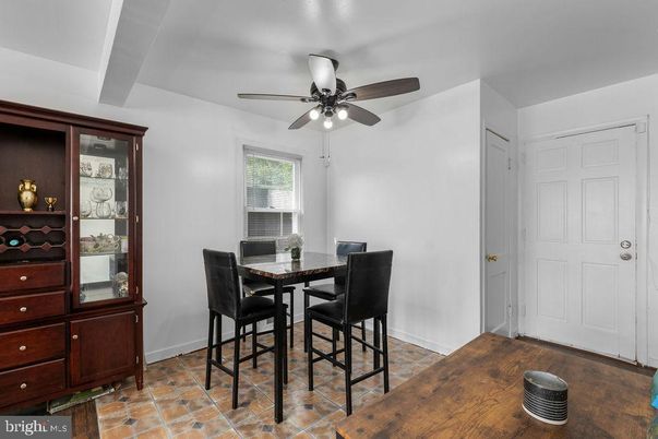 Dining room, Interior