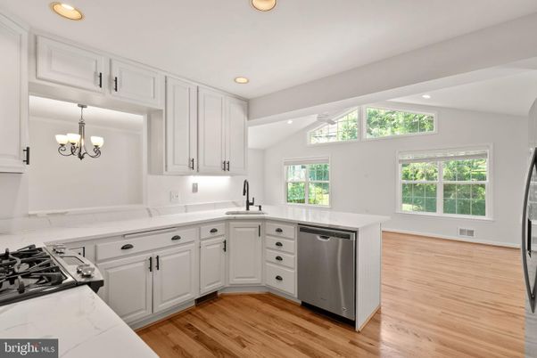 Chandelier, Interior, Kitchen, Recessed Lighting, Wood Texture Flooring
