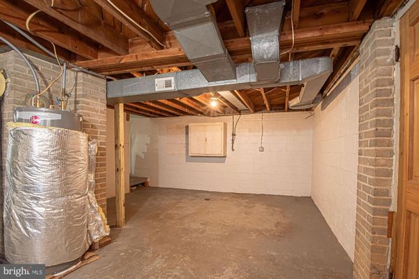 Empty room, Interior, Stone Walls, Wooden Beams