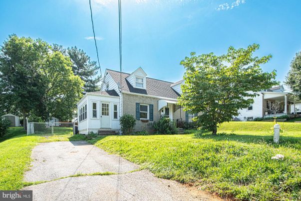 Backyard, Exterior, Facade, Cape Cod