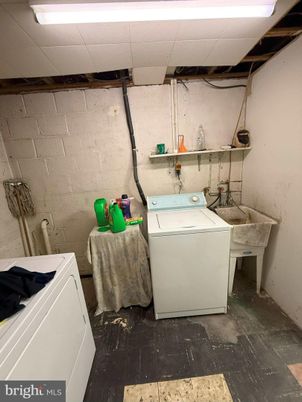 Interior, Washer