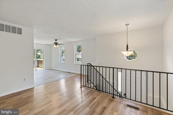 Interior, Pendant Lights, Wood Texture Flooring