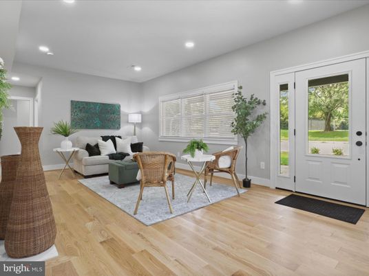 Dining room, Interior, Living room, Recessed Lighting, Wood Texture Flooring