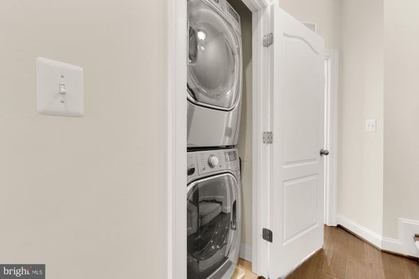 Interior, Utility Closets, Washer, Wood Texture Flooring
