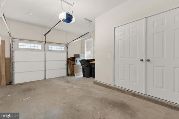 Garage, Interior