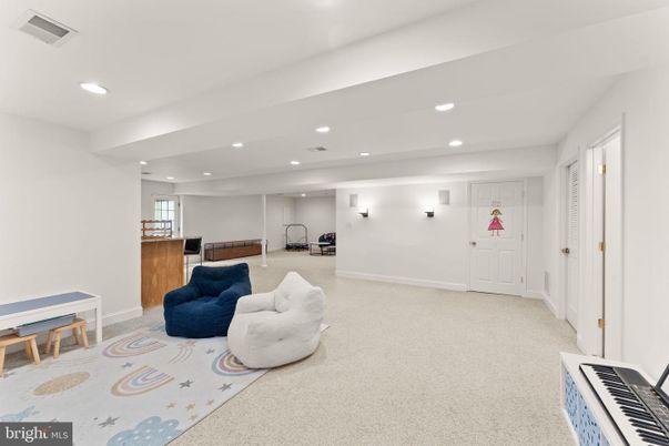 Interior, Piano, Recessed Lighting