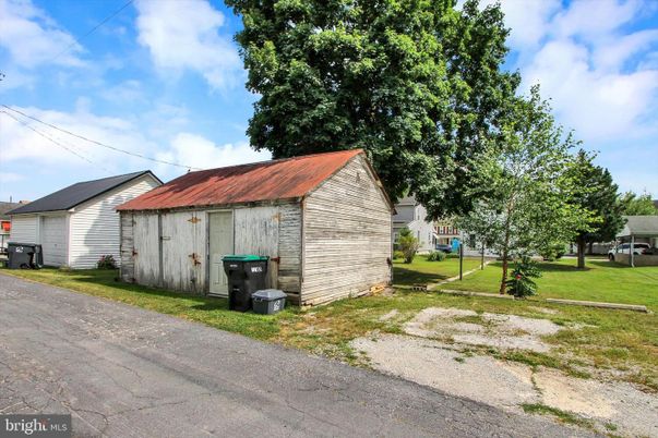 Backyard, Detached Garage, Exterior