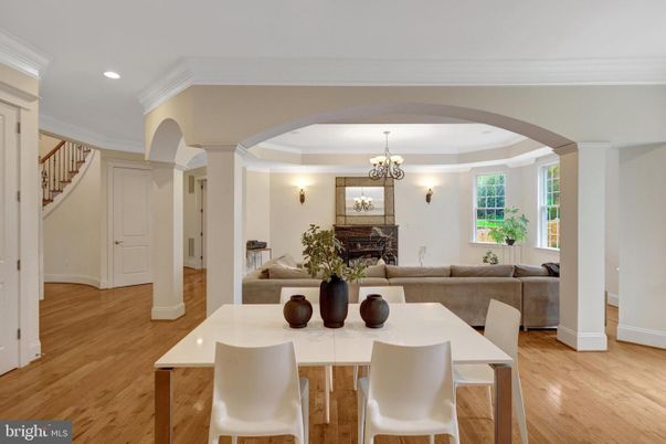 Chandelier, Dining room, Interior, Living room, Piano, Recessed Lighting, Wood Texture Flooring