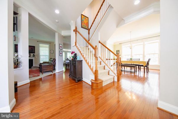 Chandelier, Dining room, Interior, Pendant Lights, Recessed Lighting, Wood Texture Flooring