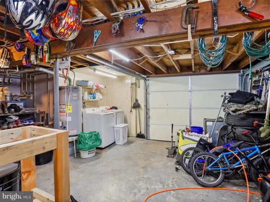 Interior, Washer, Wooden Beams