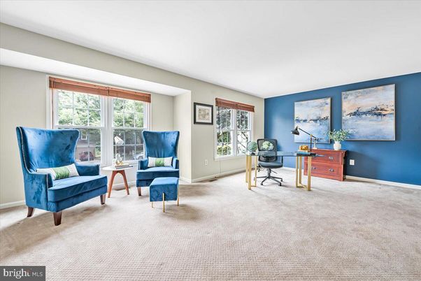 Home Office, Interior