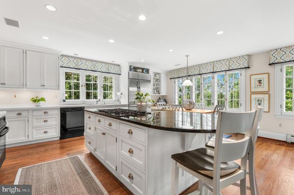 Dining room, Interior, Kitchen, Pendant Lights, Recessed Lighting, Wood Texture Flooring