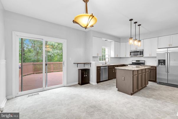 Interior, Kitchen, Pendant Lights, Stainless Steel Appliances