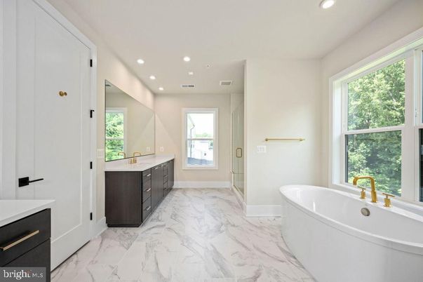 Bathroom, Dual Sink Vanities, Free Standing Baths, Interior, Marble, Recessed Lighting