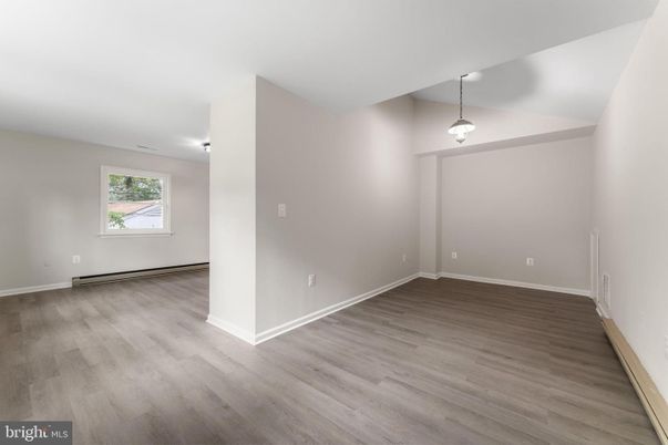 Empty room, Interior, Pendant Lights, Wood Texture Flooring