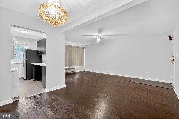 Chandelier, Interior, Kitchen, Wood Texture Flooring