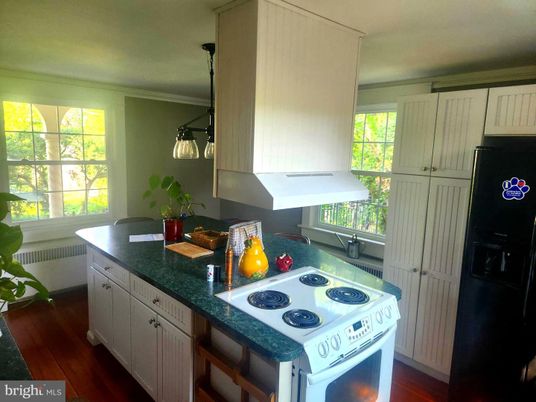 Interior, Kitchen, Pendant Lights, Wood Texture Flooring