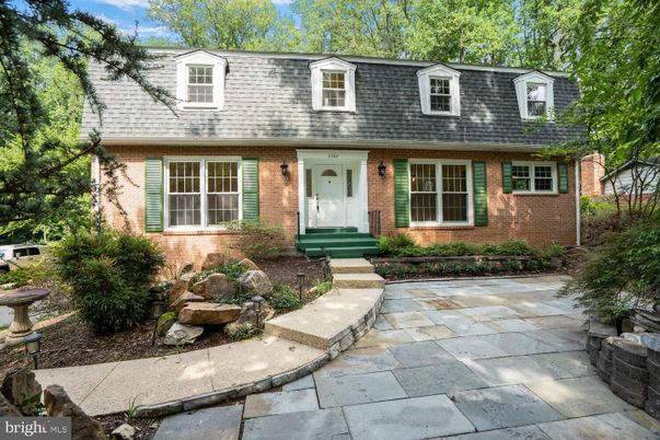 Exterior, Facade, Brick Facade, Cape Cod
