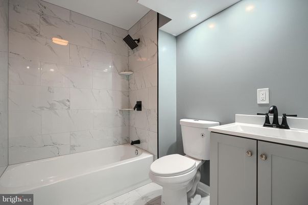 Bathroom, Interior, Marble, Marble Walls, Recessed Lighting
