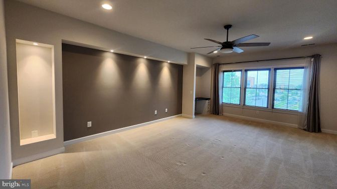 Empty room, Interior, Recessed Lighting