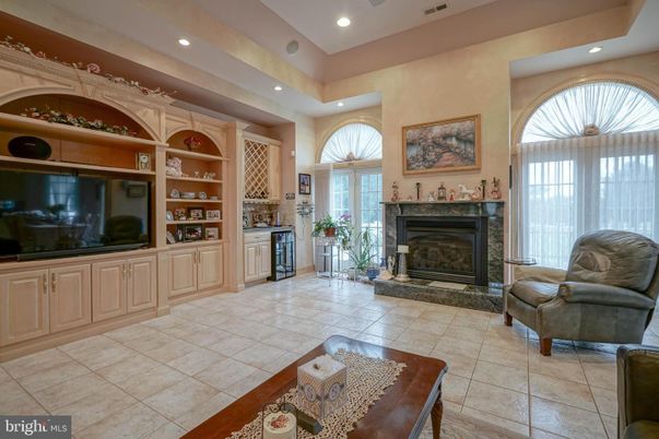 Fireplace, Interior, Recessed Lighting