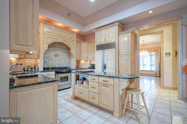 Chandelier, Interior, Kitchen, Recessed Lighting