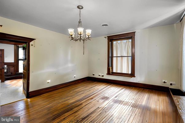 Chandelier, Empty room, Interior, Wood Texture Flooring