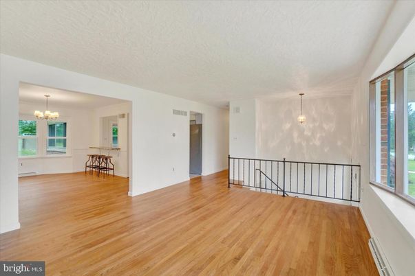 Chandelier, Empty room, Interior, Pendant Lights, Wood Texture Flooring