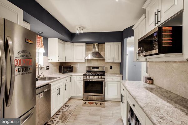 Interior, Kitchen, Stainless Steel Appliances
