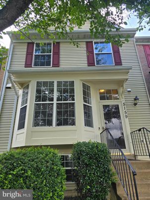 Exterior, Facade, American Foursquare