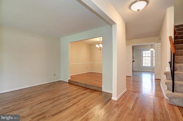 Chandelier, Empty room, Interior, Wood Texture Flooring