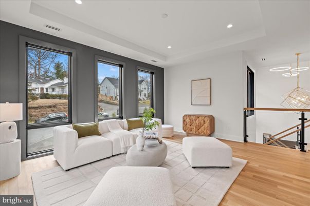 Interior, Living room, Pendant Lights, Recessed Lighting, Wood Texture Flooring