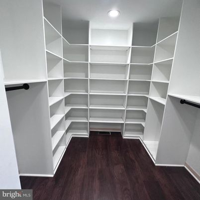 Interior, Recessed Lighting, Walk-in Closets, Wood Texture Flooring