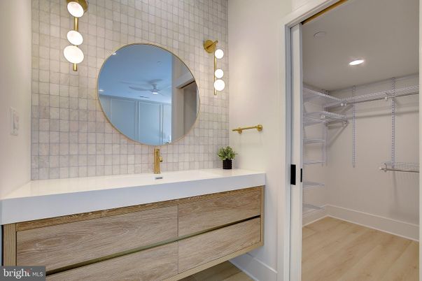 Bathroom, Interior, Recessed Lighting, Walk-in Closets, Wood Texture Flooring