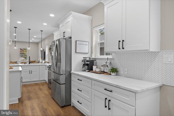 Interior, Kitchen, Pendant Lights, Recessed Lighting, Wood Texture Flooring