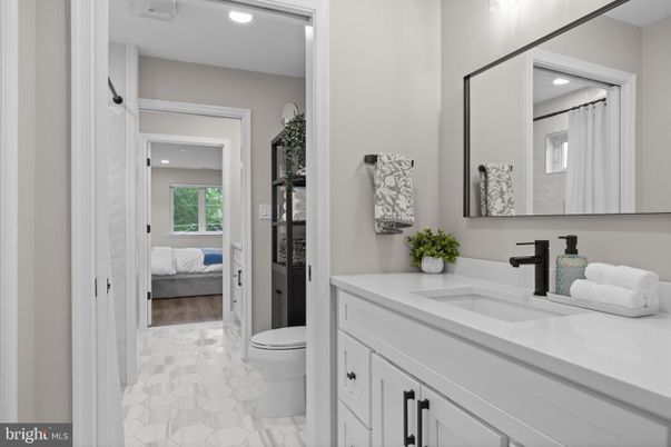 Bathroom, Interior, Recessed Lighting
