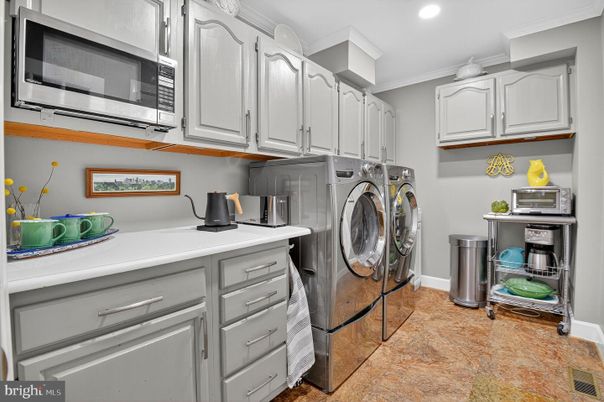 Interior, Kitchen, Recessed Lighting, Washer