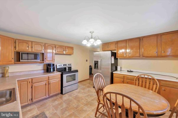 Dining room, Interior, Kitchen, Stainless Steel Appliances