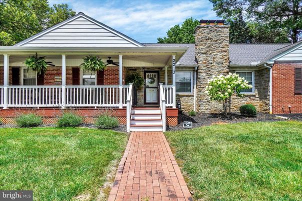 Exterior, Facade, Brick Facade, Cape Cod