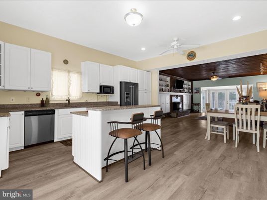 Dining room, Interior, Kitchen, Recessed Lighting, Wood Texture Flooring