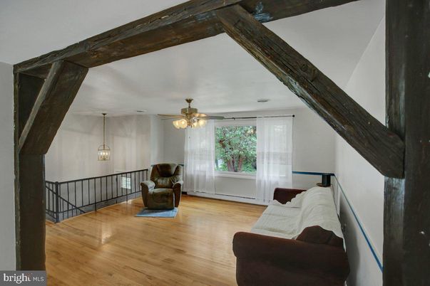 Interior, Pendant Lights, Wood Texture Flooring