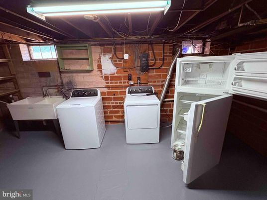Interior, Washer