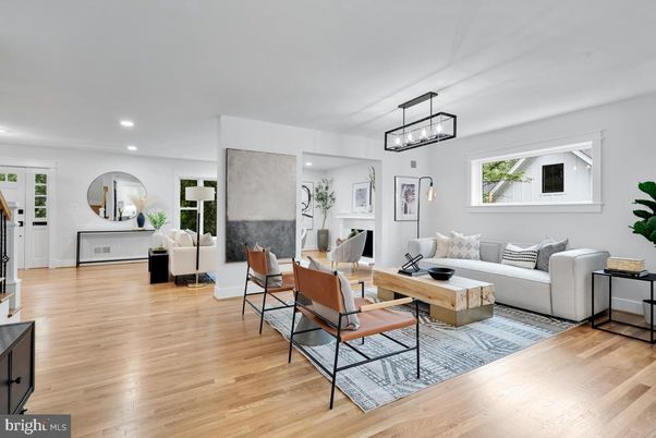 Fireplace, Interior, Living room, Pendant Lights, Recessed Lighting, Wood Texture Flooring